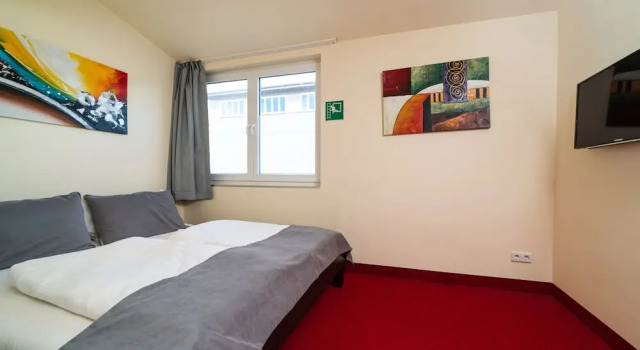 S & D Hotel