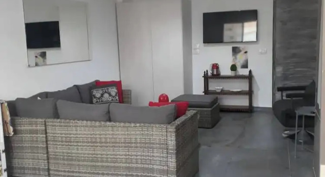 Studio In Dbayeh In A Prime Location, Wifi, 38sqm, Buchen Sie Ferienwohnung Hotels in Dbayeh mit Parkplatz, Parkplätze
