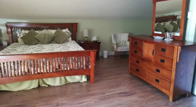 Студия Colonial Charm Inn
