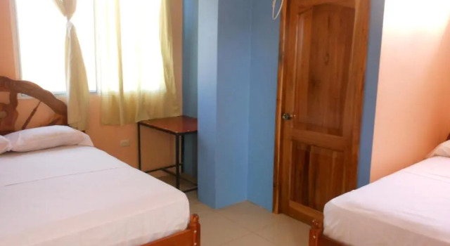 Четырёхместный номер Standard Hostal Alcazaba