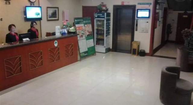 Green Tree Inn Express, Prenota Hotel Hotel a Shandong con parcheggio, Parcheggio