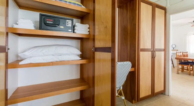 Коттедж с видом на море Coralito Bay Suites & Villas