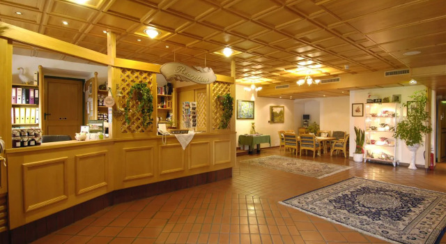 Landhotel Wachau - Bed and Breakfast, Book Hotel Emmersdorf an der Donau 