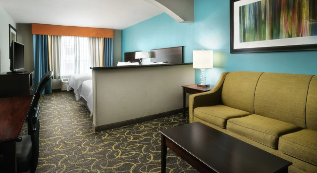 Люкс Holiday Inn Express Hotel and Suites DFW-Grapevine by IHG