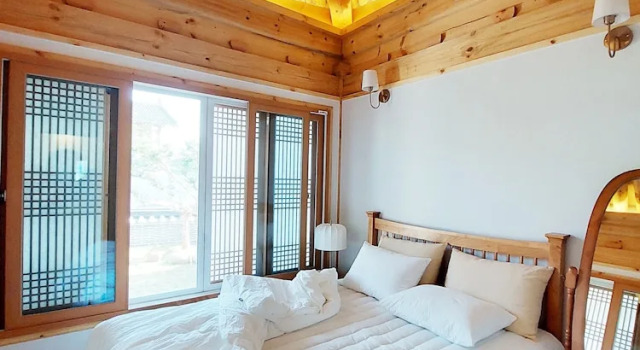 Номер Luxury Gyeongju Hanok Sohwa