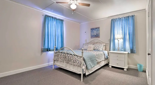 Коттедж Gulfport Home w/ Deck & Grill, Walk to Beach!