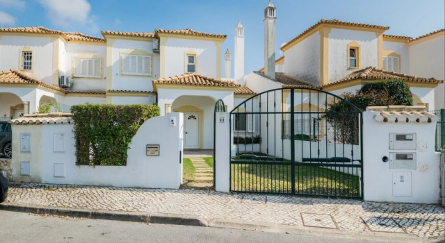 Akivillas Vale do Lobo Infinity