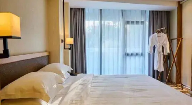 Люкс с 3 комнатами с видом на море YOOLAND Hotel Sun Moon Bay