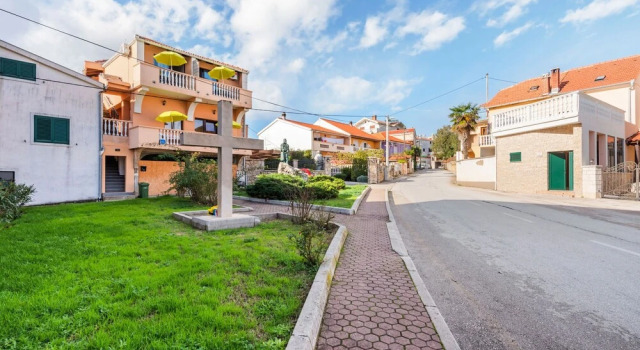 Serene Holiday Home in Posedarje near Sea