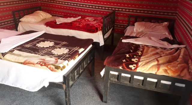 Economy Zimmer Martian Camp