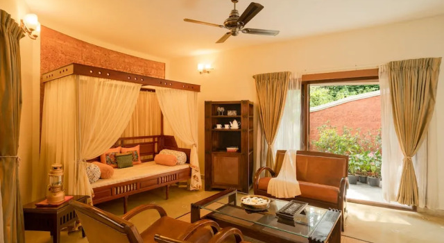 Вилла с балконом Hoysala Village Resort