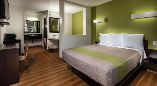 Номер Standard Motel 6 Canoga Park, CA
