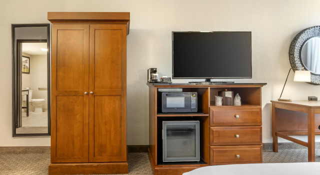 Номер Deluxe Drury Inn & Suites Springfield MO