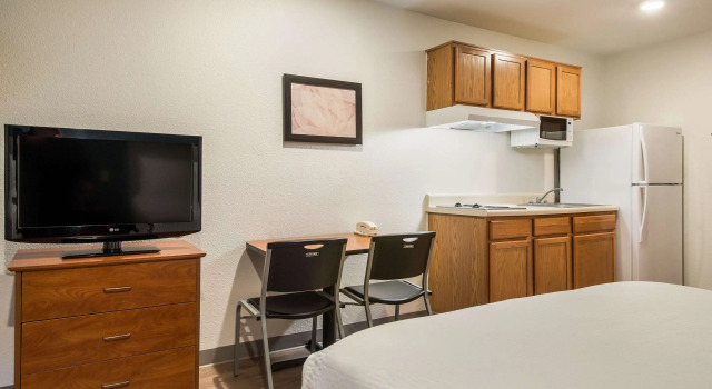Четырёхместный номер Standard WoodSpring Suites Houston La Porte