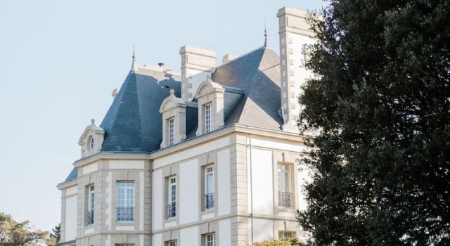 Chateau Les Garennes, Забронировать Отель Отели Finistère с парковкой, Парковка