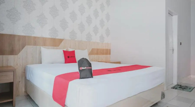 Номер Standard RedDoorz near RSUD Kolonel Abundjani Bangko
