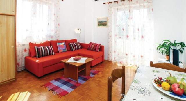 Nice Home in Portoroz With Wifi and 1 Bedrooms