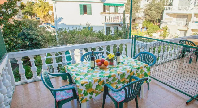 Apartments Adria, Book Apartment Petrovac na Moru 