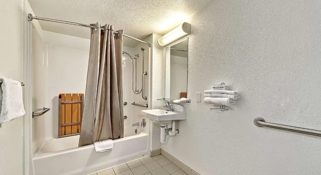 Двухместный номер Standard Motel 6-Glenview, IL - Chicago North