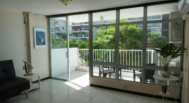 Апартаменты c 1 комнатой Coral Beach Isla Verde Beach Front Large 1 Bedroom Apt 208 Tower 1