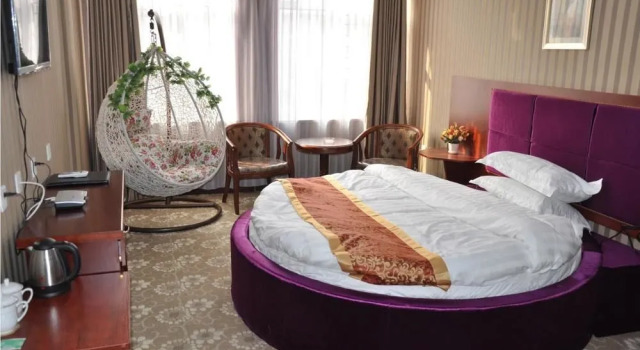 Lushang Hotel, Prenota Hotel Hotel a Shandong con parcheggio, Parcheggio