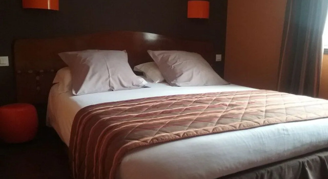 Le Pigeonnier, Reserva ahora Hotel Hoteles en Centro con aparcamiento, Aparcamiento
