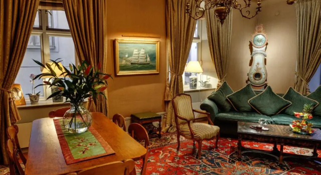 Капитанский Luxury Люкс Victory Hotel