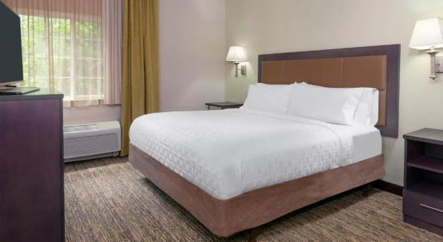 Люкс Candlewood Suites Athens by IHG