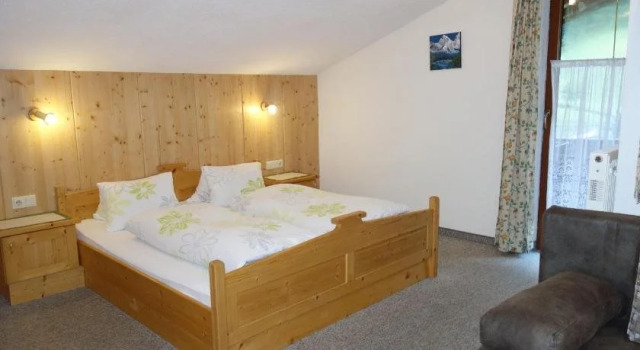 Ferienhaus Inge, Prenota Hotel Hotel a Tirolo con parcheggio, Parcheggio