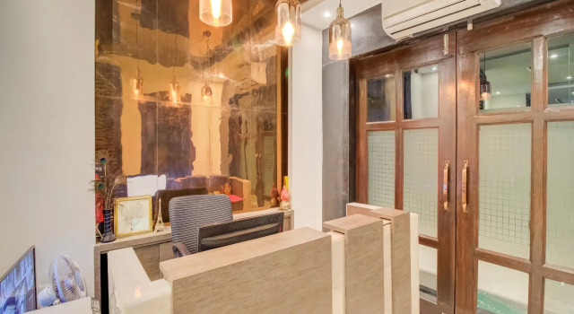 Capital O 65429 Hotel Merakee, Забронировать Отель Отели штата Махараштры 3 звезды, 3*
