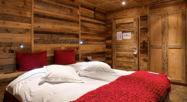 Camera Standard Hostellerie du Pas de lOurs "Relais et Châteaux"