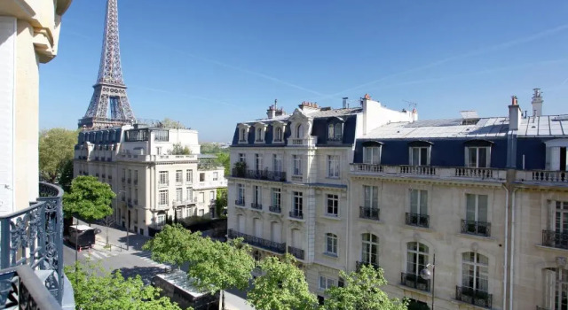 Outstanding 2 bedrooms with a terrific Eiffel Tower view, Забронировать Отель Отели Парижа 4 звезды, 4*