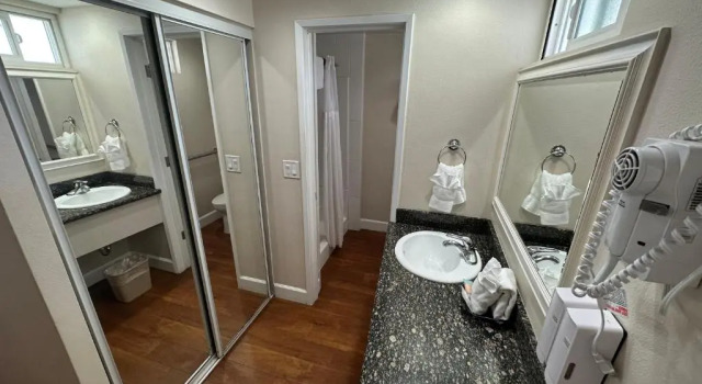 Номер Deluxe King Frederik Inn