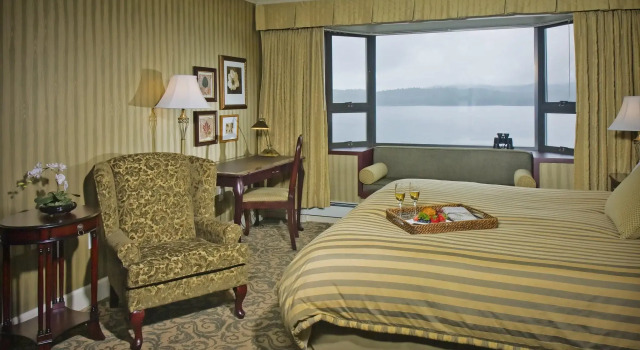 Crest Hotel, Buchen Sie Hotel  