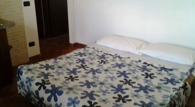 Glicine Apartment, No Kids Farmhouse up to 5 Adults