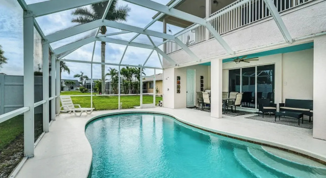 Коттедж с 5 комнатами с балконом Hot Tub + Fire Pit: Spacious Cape Coral Oasis!