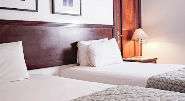 Номер Deluxe Metropolitan Hotel