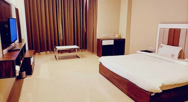 Номер Royal Hotel Emperor Paradise