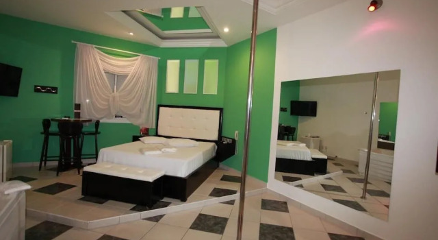 Liverpool Loft & Motel (Только для взрослых)