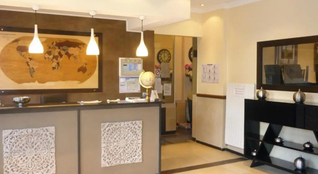 Antares hostel, Забронировать Отель Недорогие отели Ниццы, рядом с Набережная Соединенных Штатов, недорого