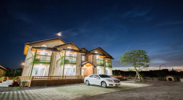 Red Windmill Pension, Забронировать Отель Gujwa Чеджу