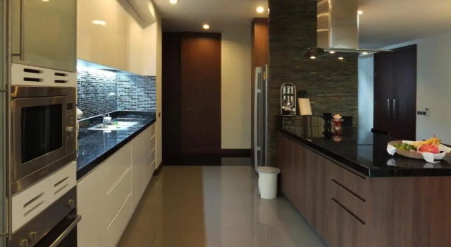 Апартаменты Deluxe Karon Suite Apartment