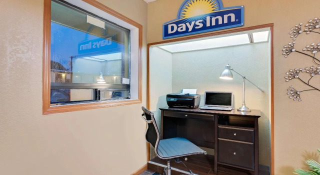 Days Inn Spokane Downtown, Забронировать Отель Спокан Spokane Metropolitan Area, рядом с Собор Богоматери Лурдской