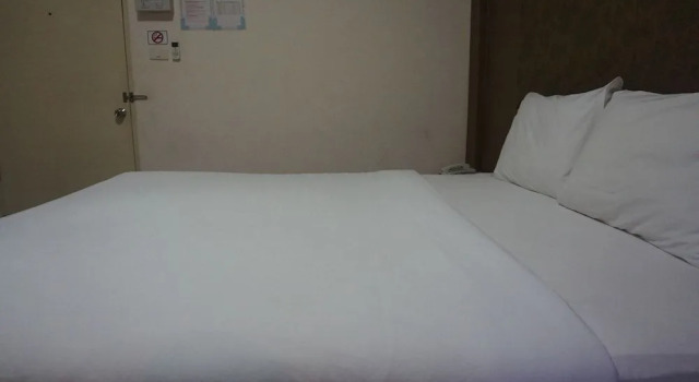 Wetsawat Place Hotel, Varaa Hotelli Hotellit North-Eastern Thailand pysäköinnillä, Pysäköinti