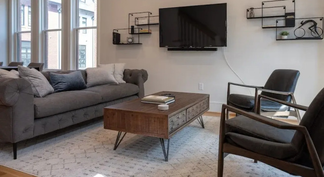 Capitol Hill - Four Bedroom TownHouse