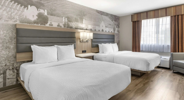 Четырёхместный номер Standard Best Western Plus Vineyard Inn