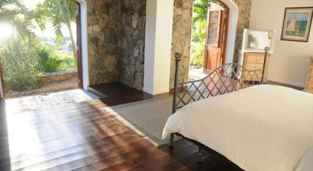 Mariana, Rezervasyon Otel Anse Marcel Aziz Martin