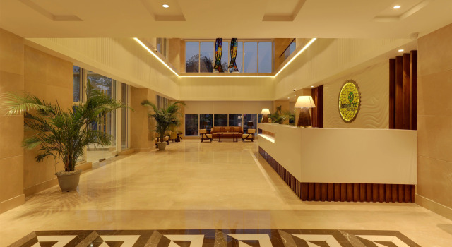 Lemon Tree Hotel Jhansi, Rezerwuj Hotel Jhansi Indie