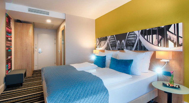 Номер Comfort Leonardo Hotel Hamburg Elbbrücken
