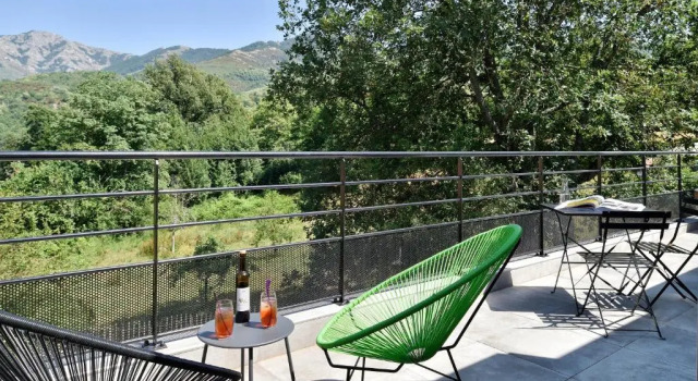 Полулюкс Artemisia Boutique Hotel